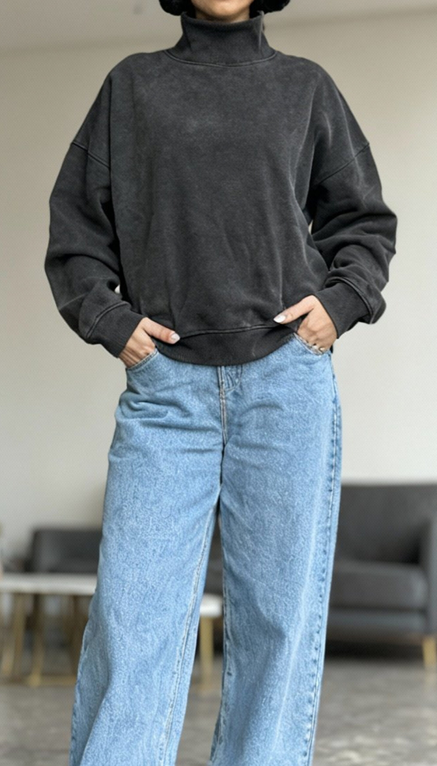 هودی سنگشور یقه کشباف زغالی