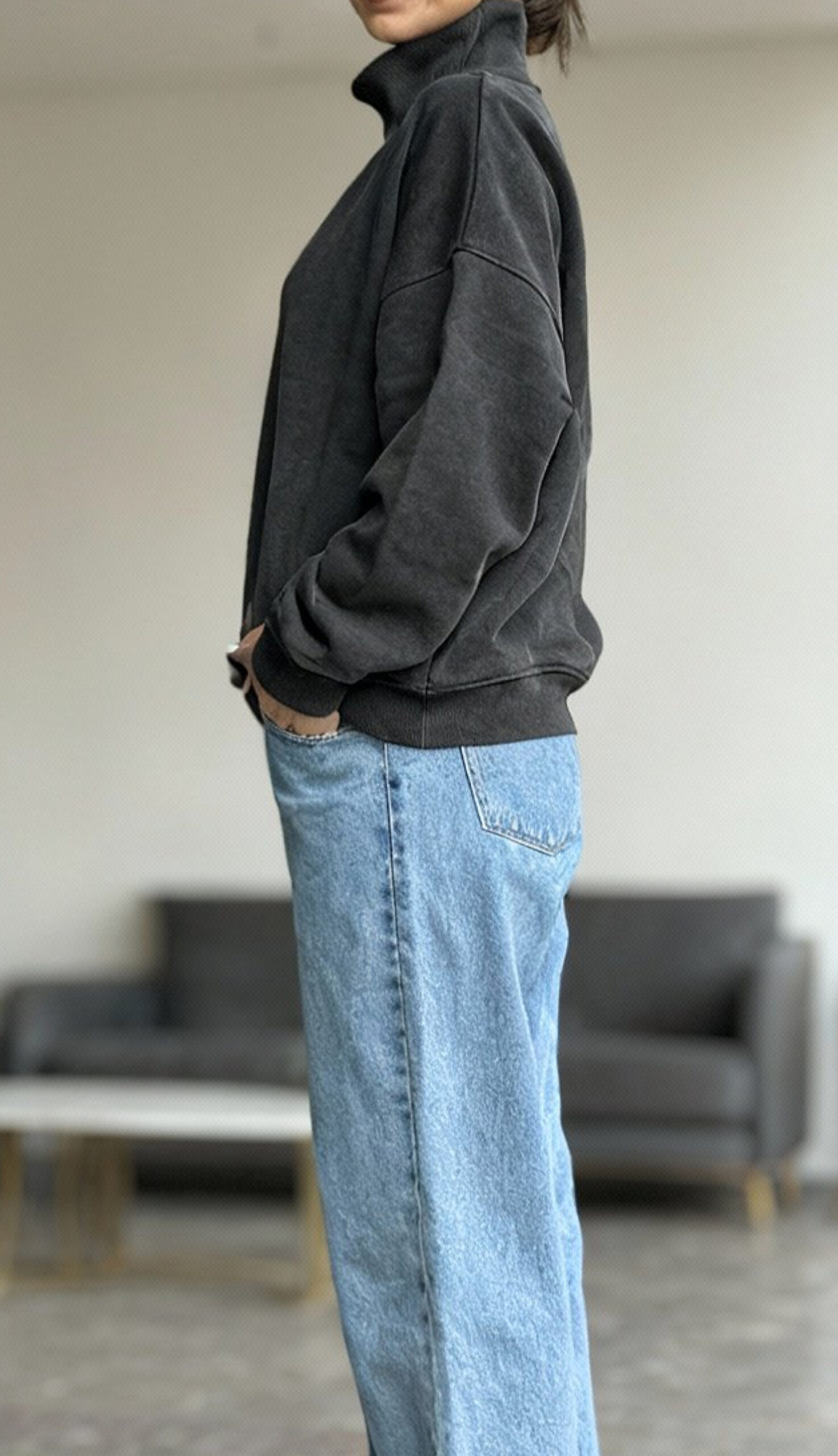 هودی سنگشور یقه کشباف زغالی - Image 2