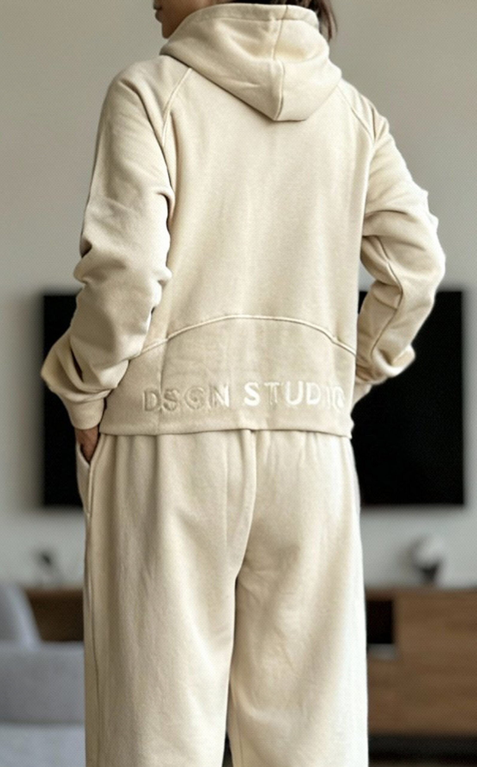 سویشرت شلوار گلدوزی دیزاین - Image 6