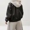 نمای پشت بامبر چرم کلاه دورس زنانه